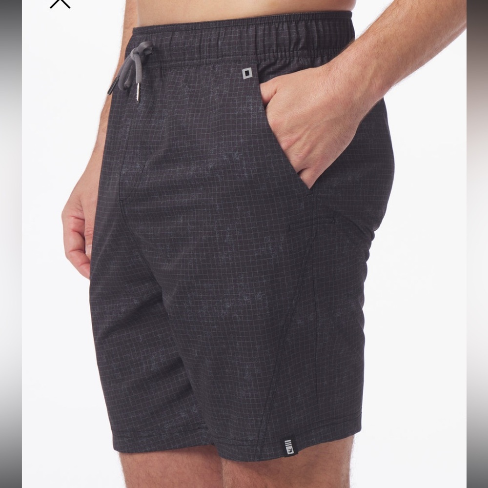 Glyder - Men’s Black All Purpose Shorts - Size Medium